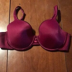 Vanity Fair Fuchsia Underwire Bra Size 38D